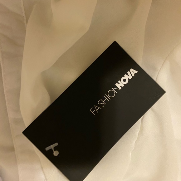 fashion nova white top size L-XL - Picture 3 of 5